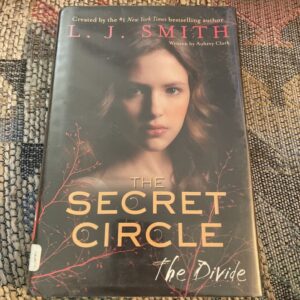 The Secret Circle: the Divide