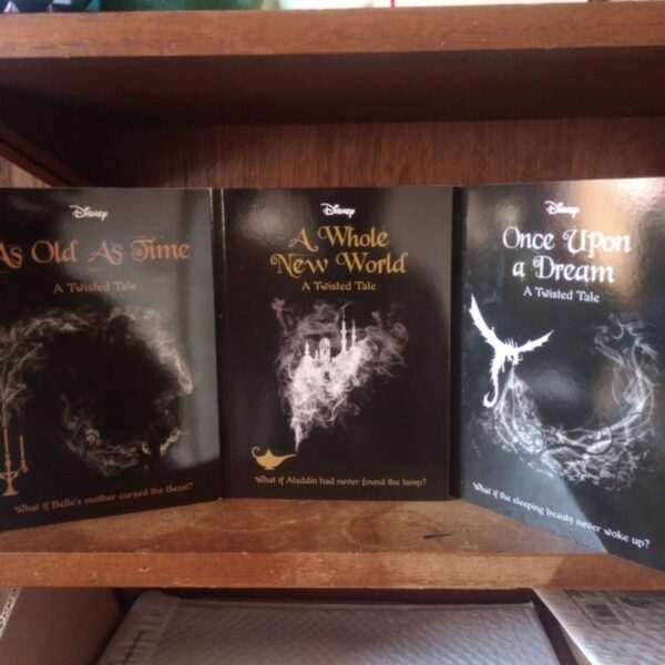 Disney Twisted Tales 3 book box set - Image 5